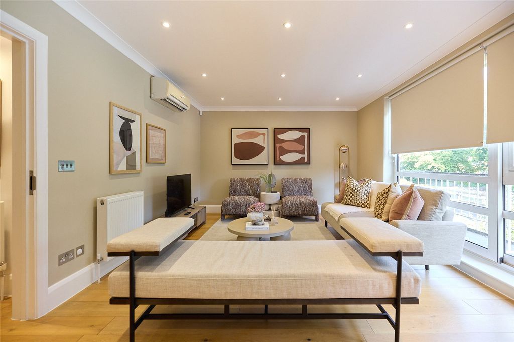 Property photo 1 of 21 Reception Room