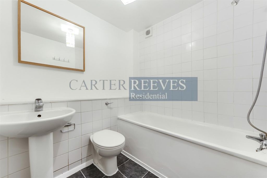 Property photo 2 of 7 Spacephoto-1.Jpg