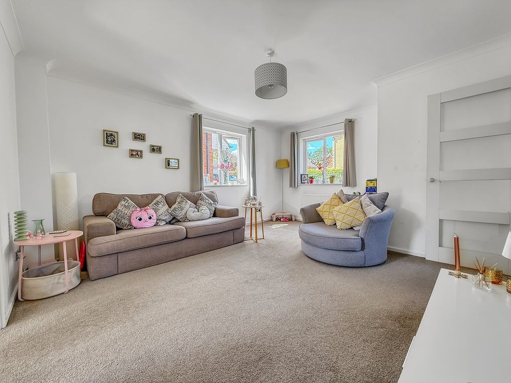 Property photo 3 of 17