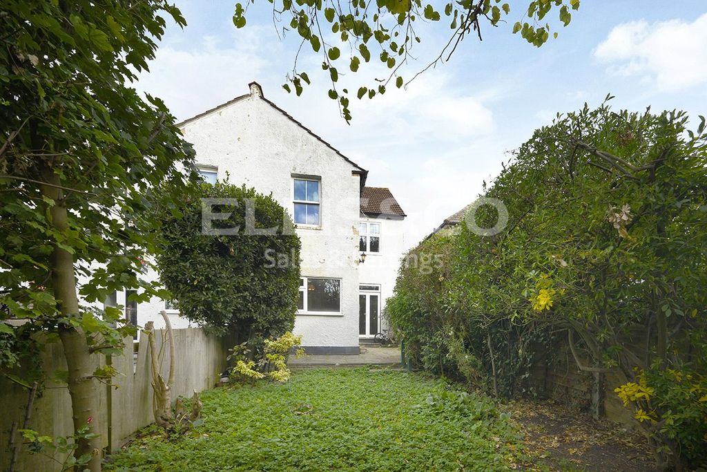 Property photo 3 of 16 Picture No. 33