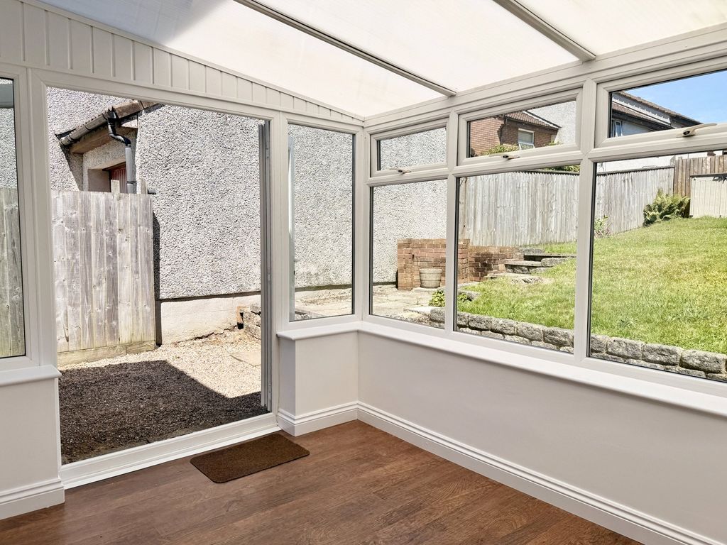 Property photo 2 of 10 Conservatory