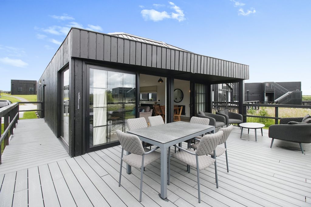 Property photo 1 of 15 Photography
