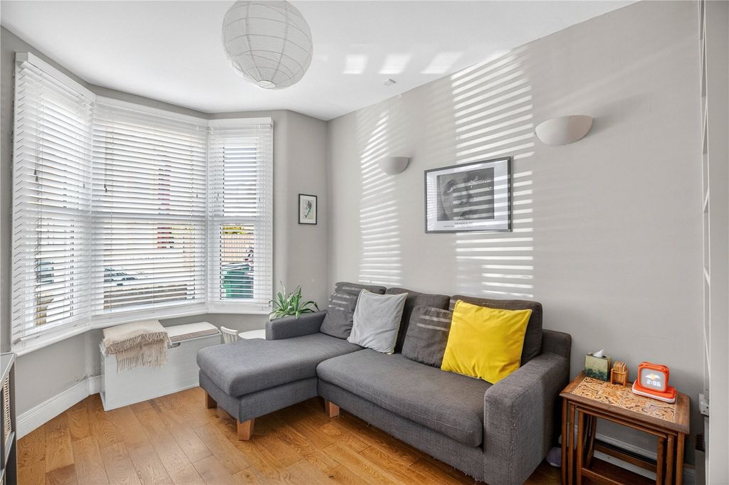 Property photo 2 of 21 Picture No. 20