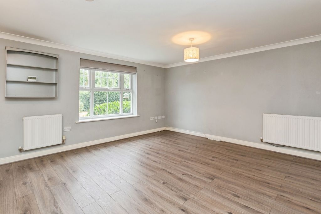 Property photo 3 of 16 Pbox-Img.Jpg