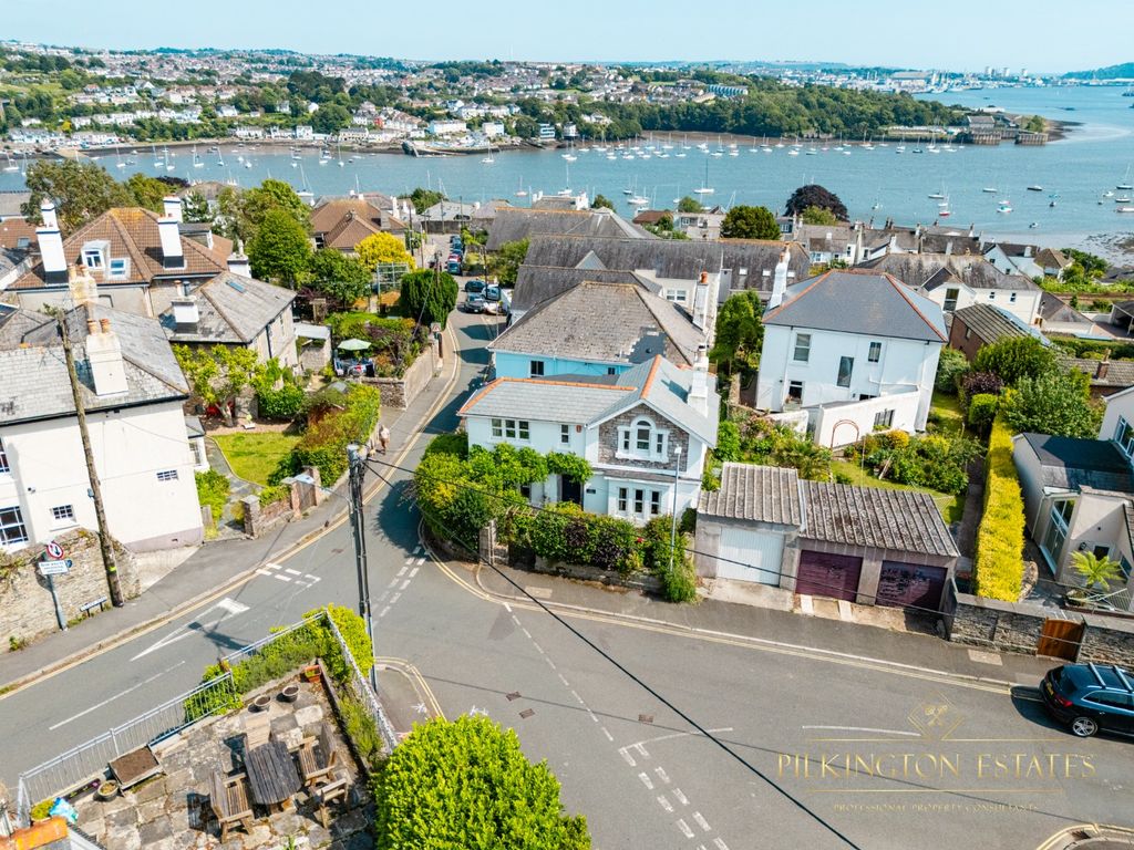 Property photo 1 of 15 4275331