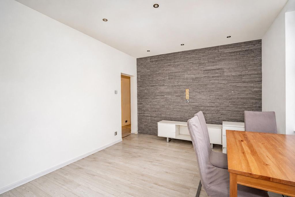 Property photo 3 of 14 71A Sandeman Street Dundee-4.Jpg