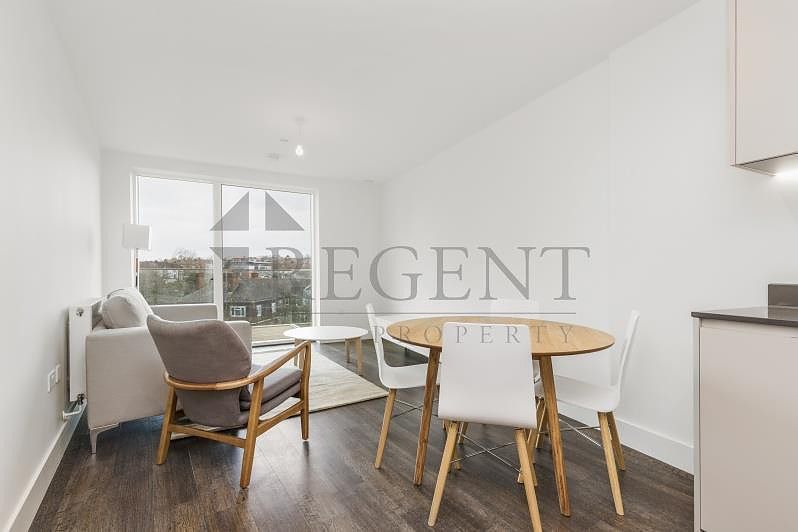 Property photo 2 of 9 Open Plan