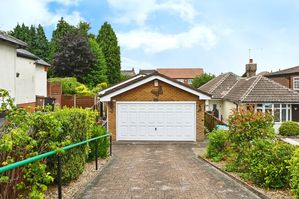 Property photo 1 of 17 Photo- Garage
