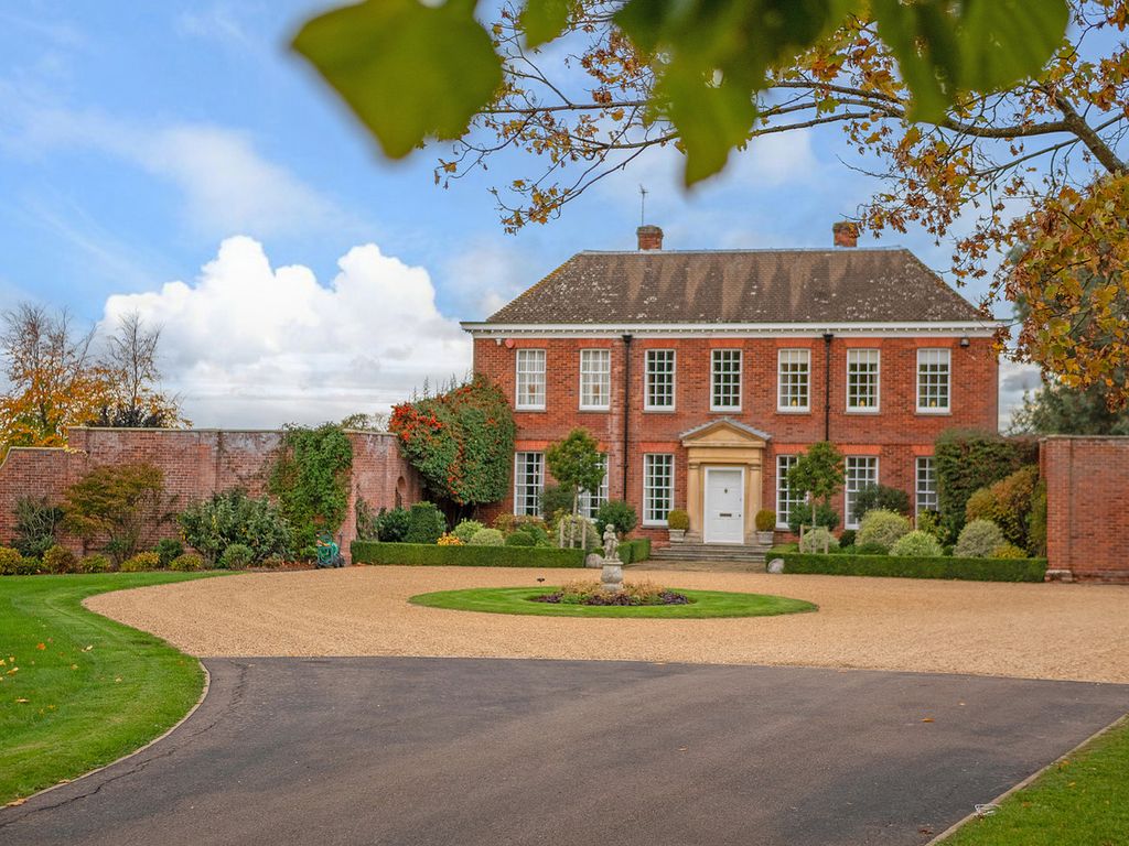 Property photo 1 of 50