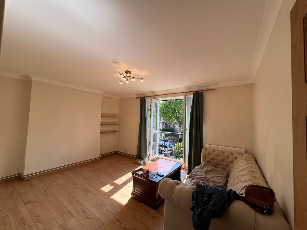 Property photo 2 of 8
