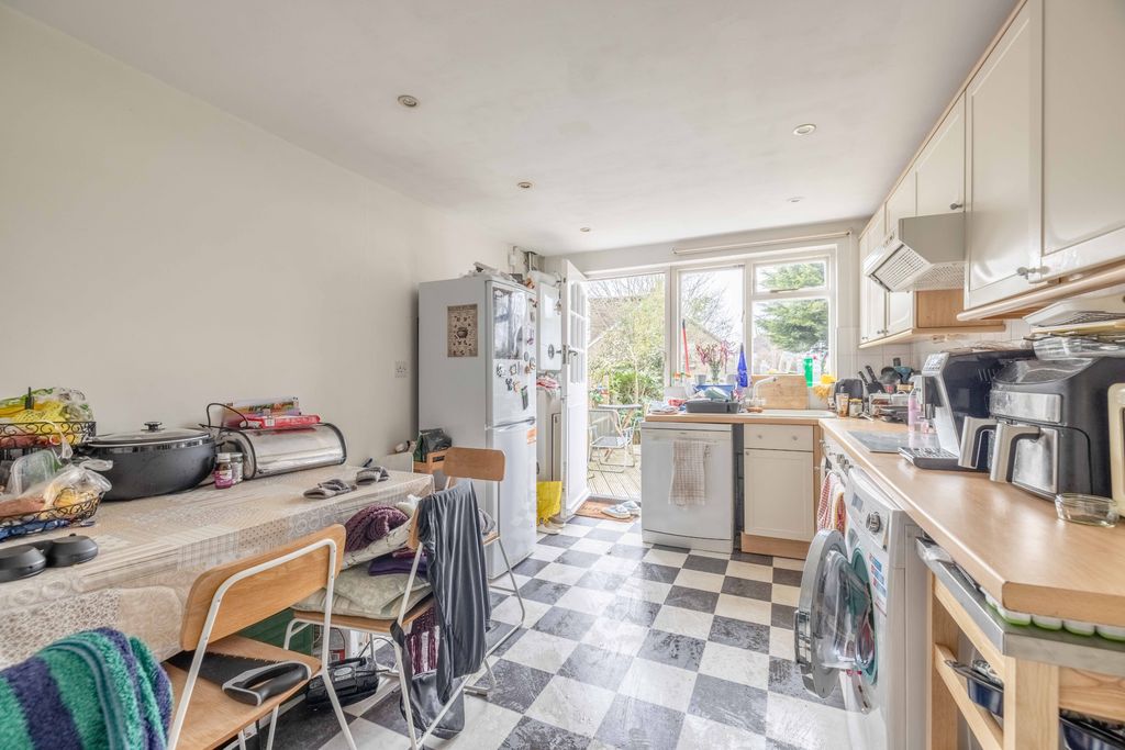 Property photo 2 of 11 01Rh (6 Of 12)