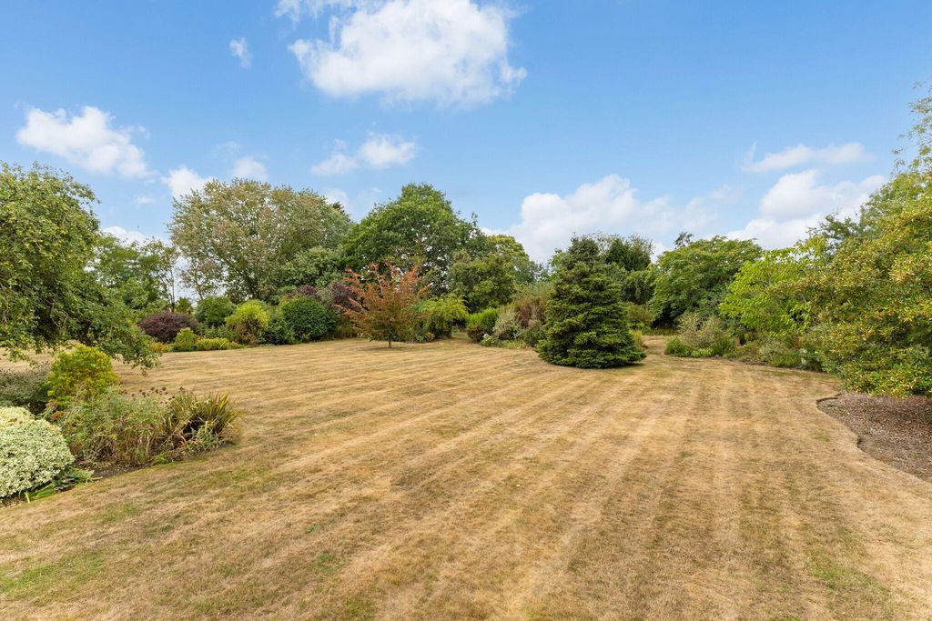 Property photo 3 of 18 Image