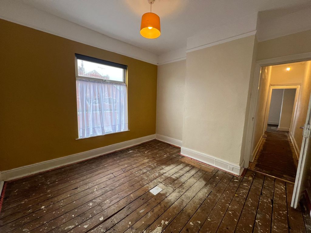 Property photo 1 of 2