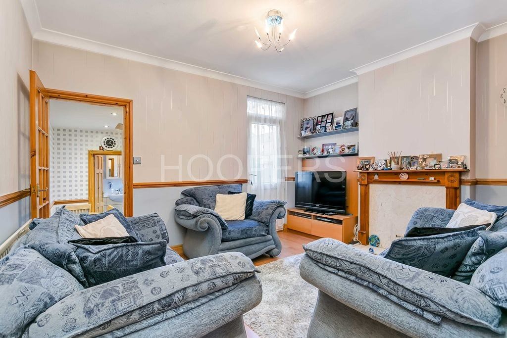 Property photo 2 of 13