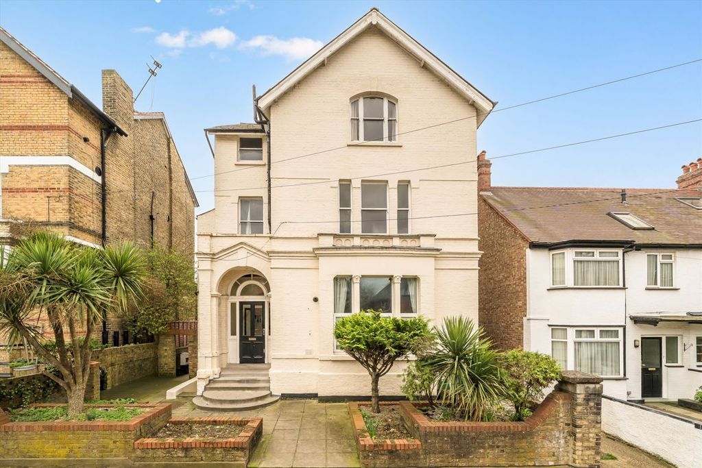 Property photo 1 of 4