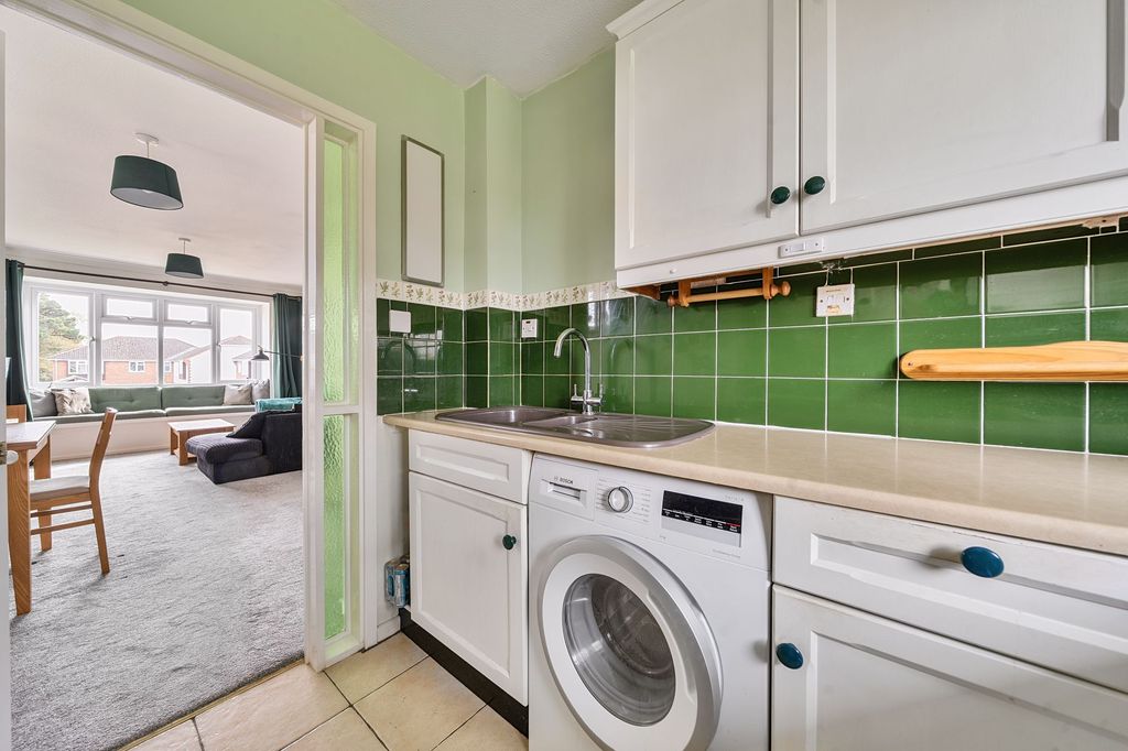 Property photo 3 of 14 Kitchen