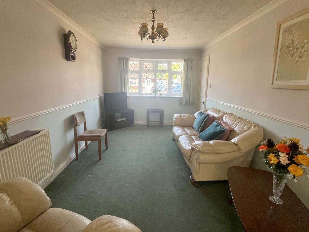 Property photo 2 of 16 Gallery