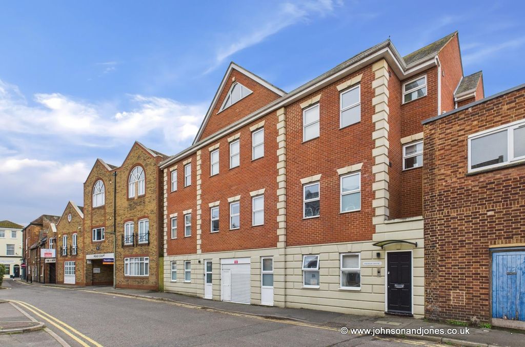 Property photo 1 of 15 1 Front.Jpg