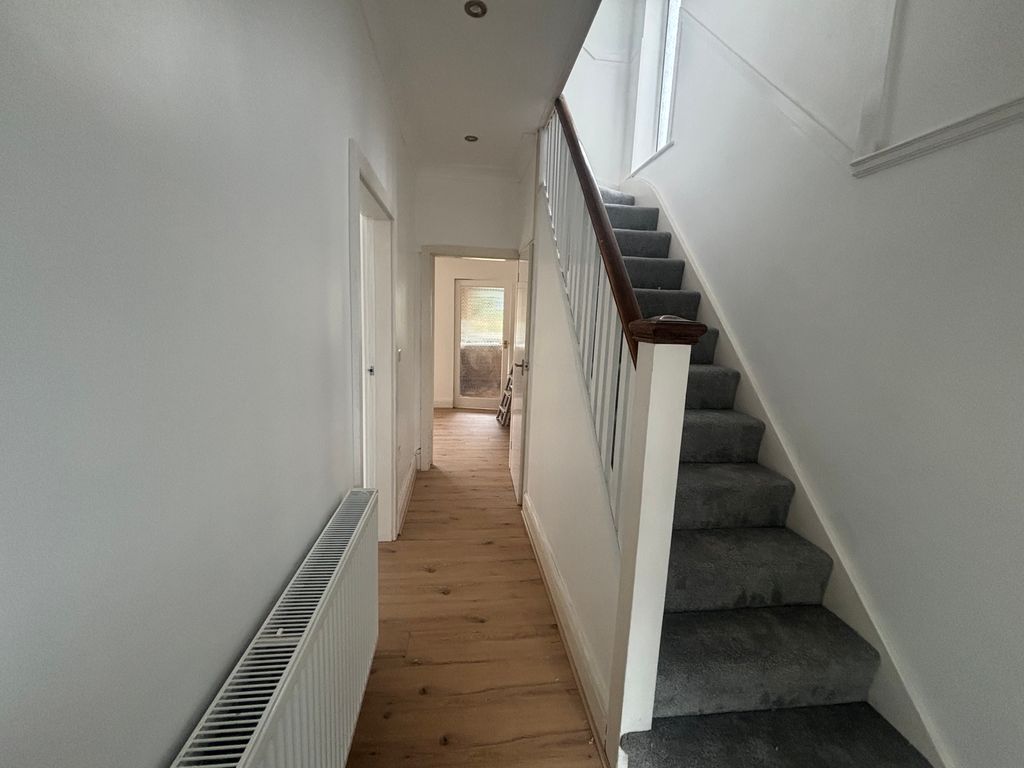 Property photo 3 of 12 Hallway