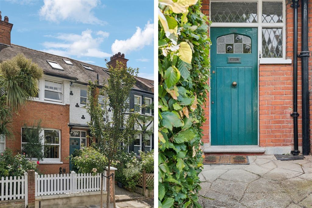 Property photo 1 of 15 For Sale - Esmond Road, W4