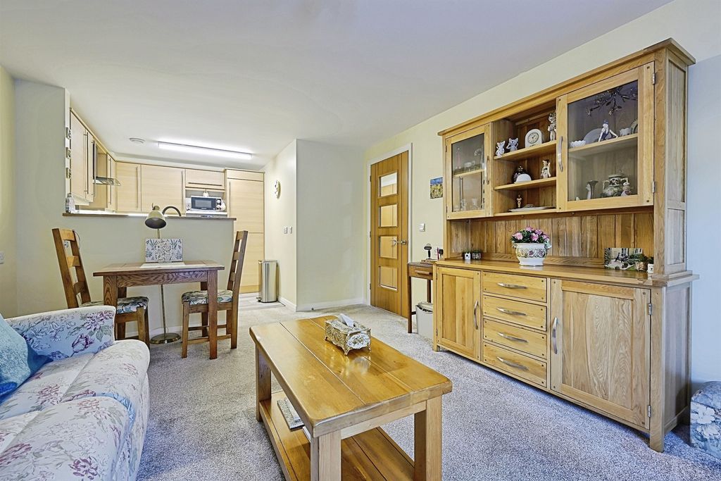 Property photo 2 of 15