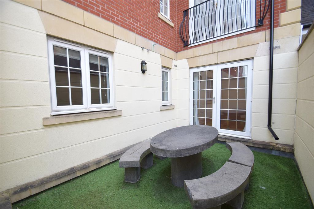 Additional image 4 of 2 bed flat for saleEastcote Road, Pinner HA5