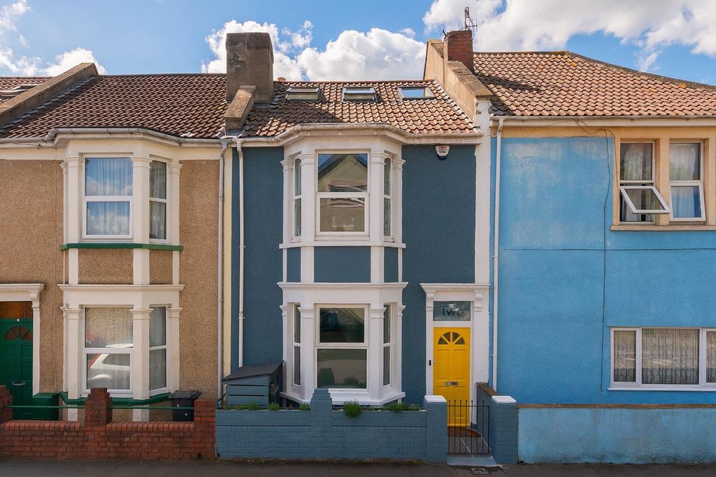 Property photo 2 of 38 0P2Avp - External J.Jpg