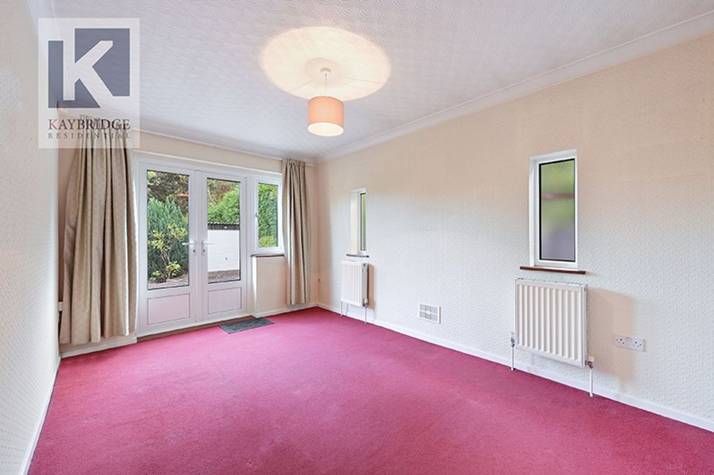 Property photo 3 of 10 Salisbury Road, Worcester Park - Kt4 7Dg