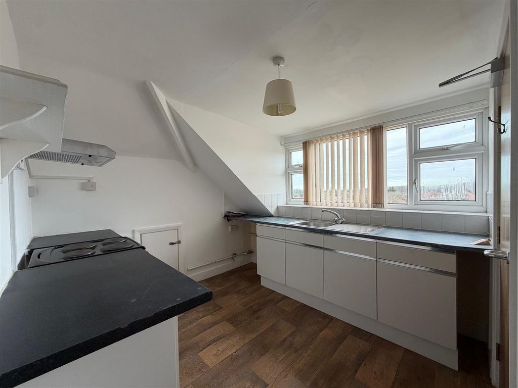 Property photo 3 of 7 Image002.Jpg