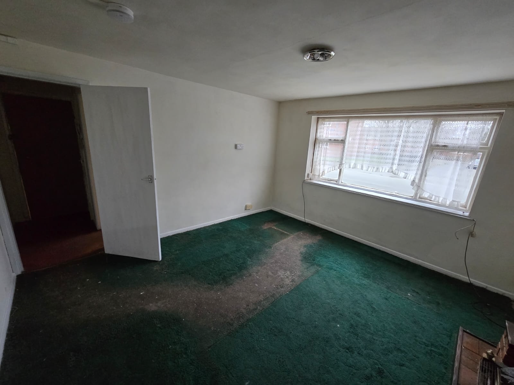 Property photo 2 of 12 Binder1.pdf_Page_04.Png