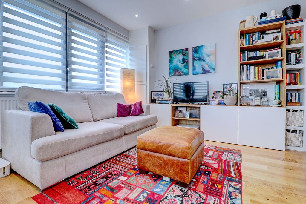 Property photo 2 of 10 Picture No. 12