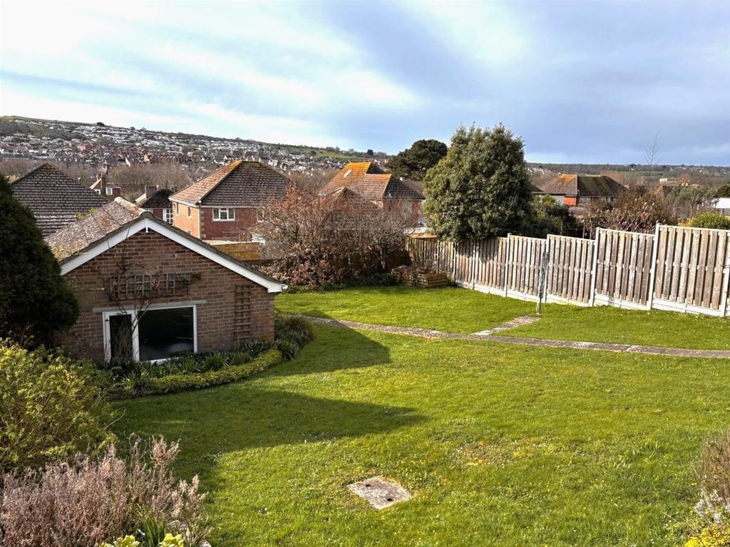 Property photo 3 of 27 4304 Garden From Terrace.Jpg