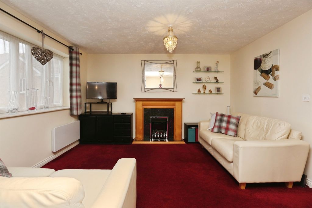 Property photo 2 of 16