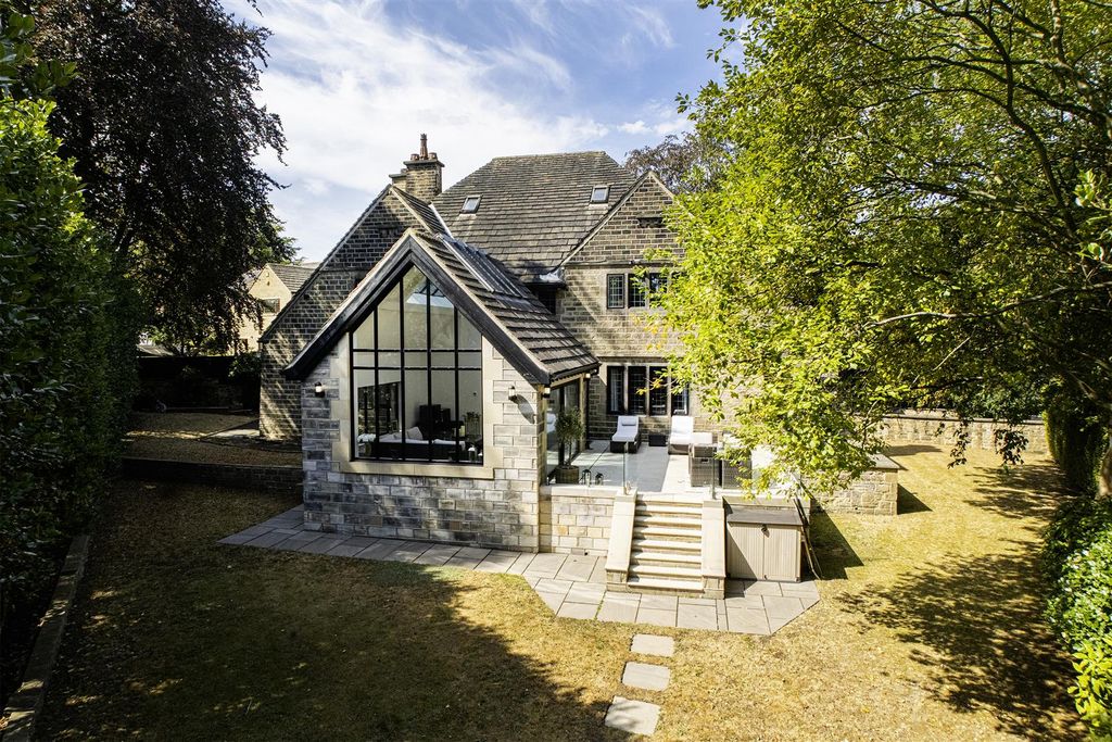 Property photo 1 of 65