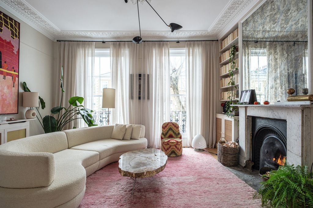 Property photo 1 of 32