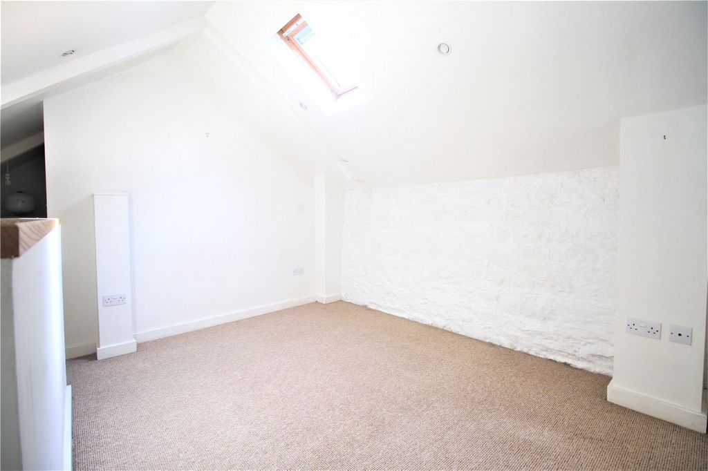 Property photo 3 of 10 Picture No. 11