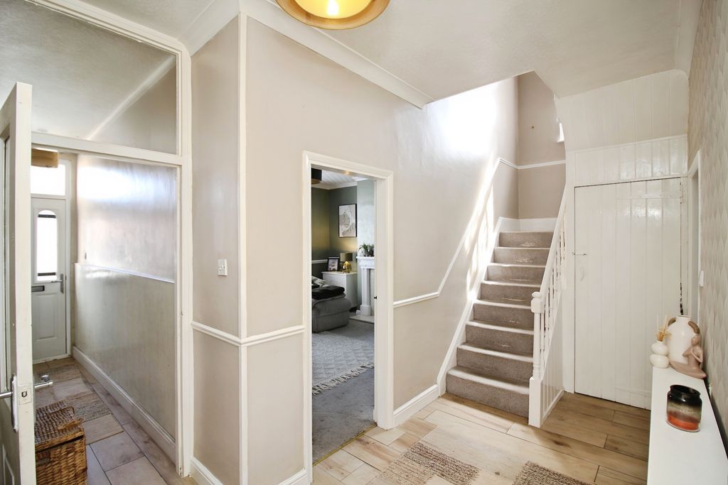 Property photo 3 of 30
