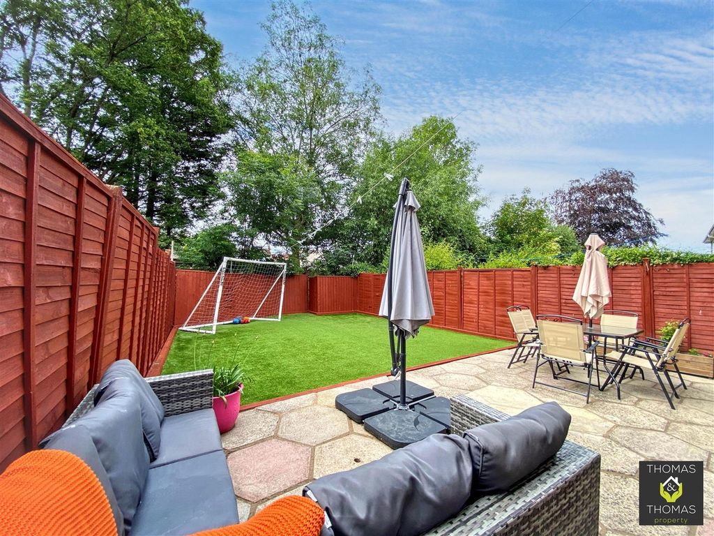 Property photo 3 of 19