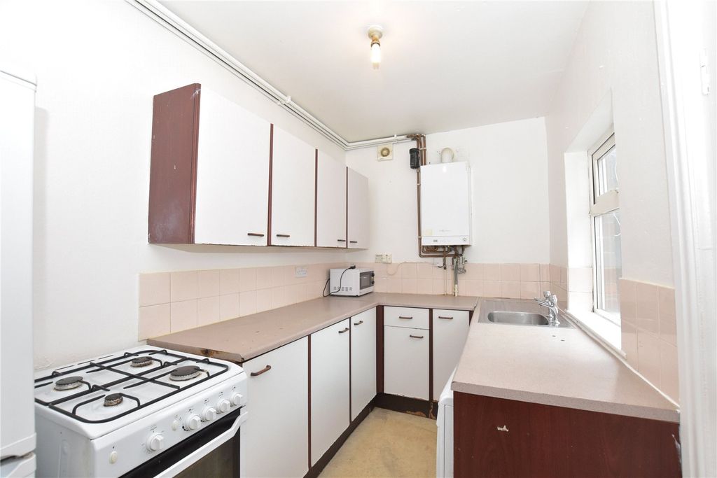 Property photo 2 of 12 Picture No. 05