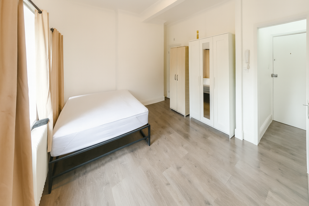 Property photo 2 of 6