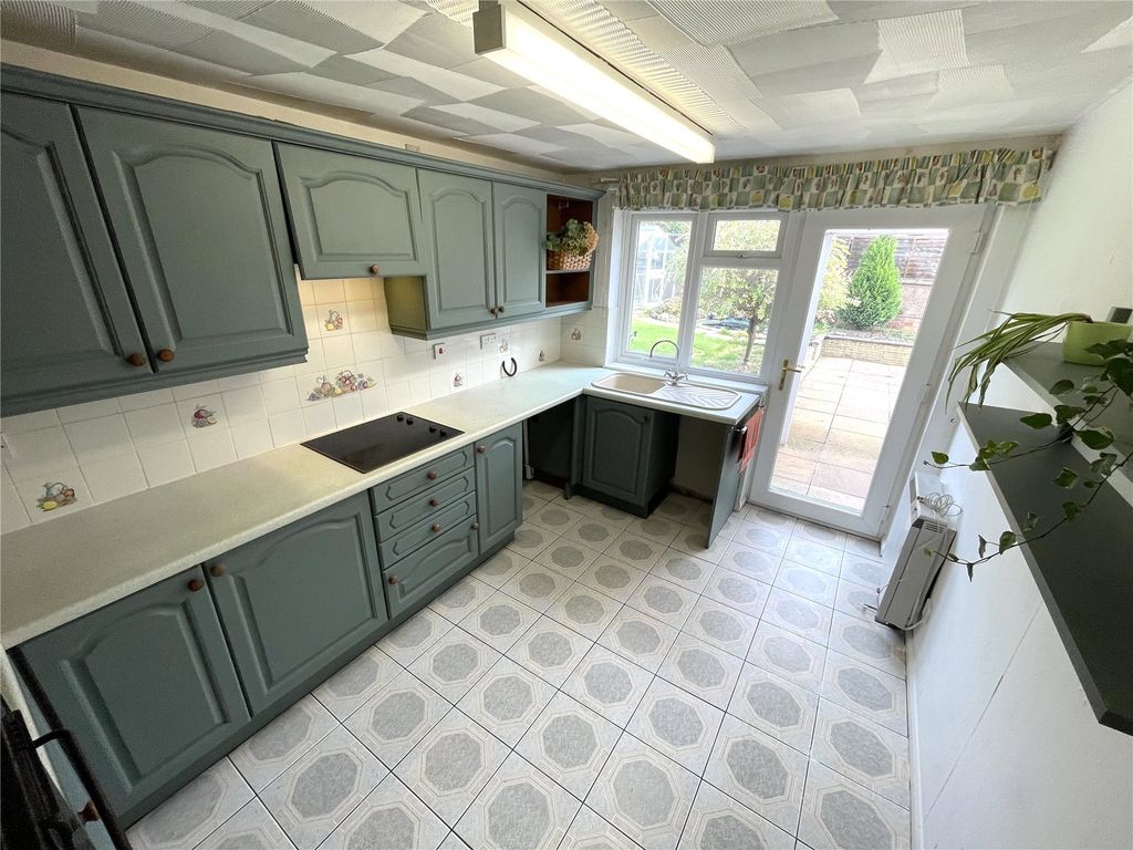 Property photo 3 of 16 Kitchen