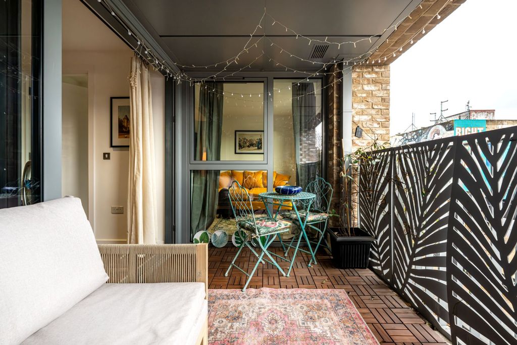 Property photo 2 of 18 Picture No. 08