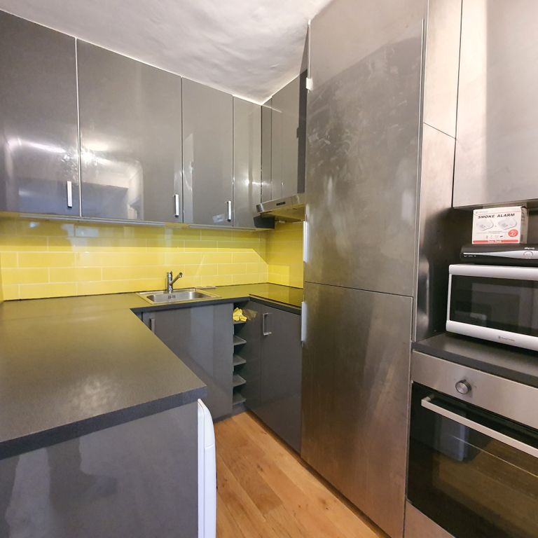 Property photo 3 of 5