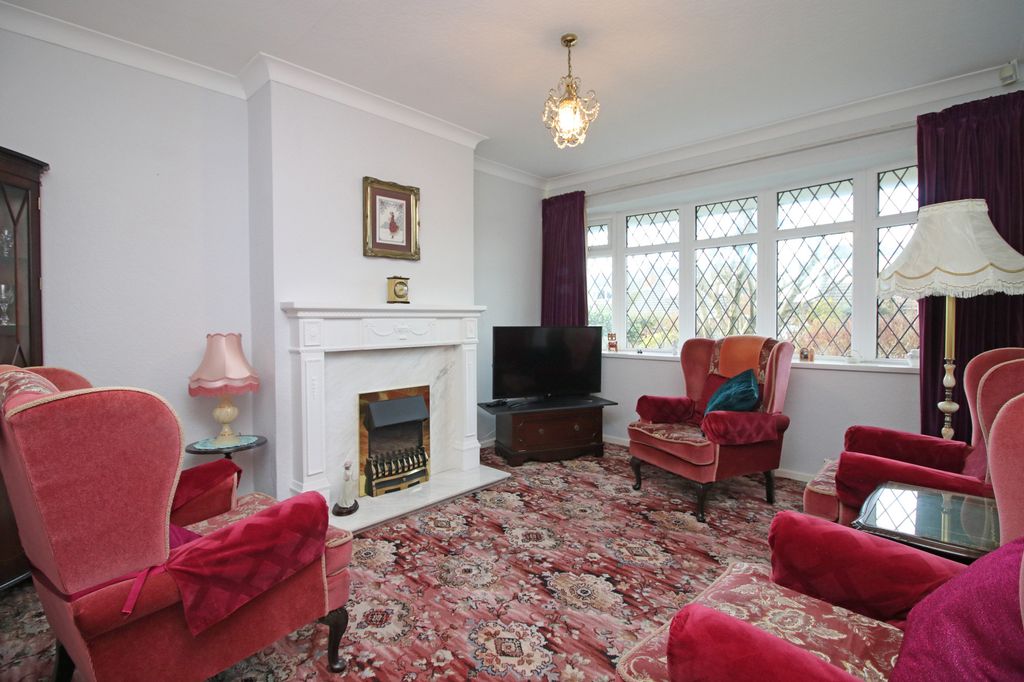 Property photo 2 of 21