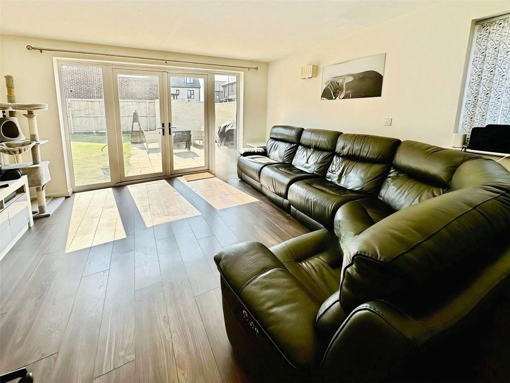 Property photo 3 of 15 Lounge Diner