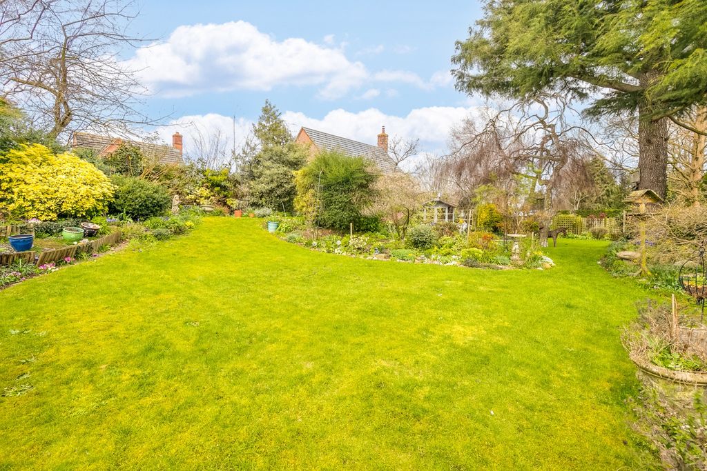 Property photo 3 of 31 4963476