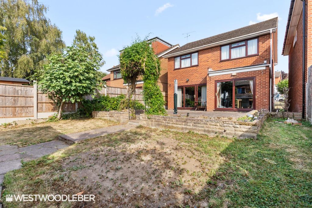 Property photo 2 of 24 Johnelliotclose_22.Jpg