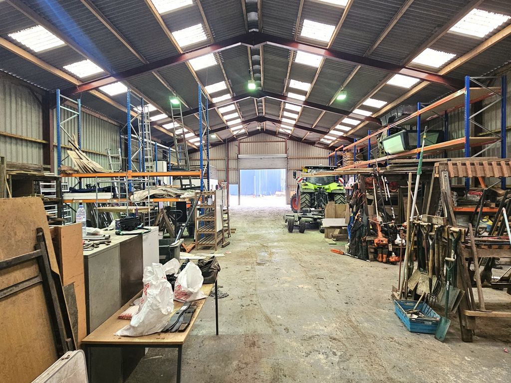 Property photo 3 of 9