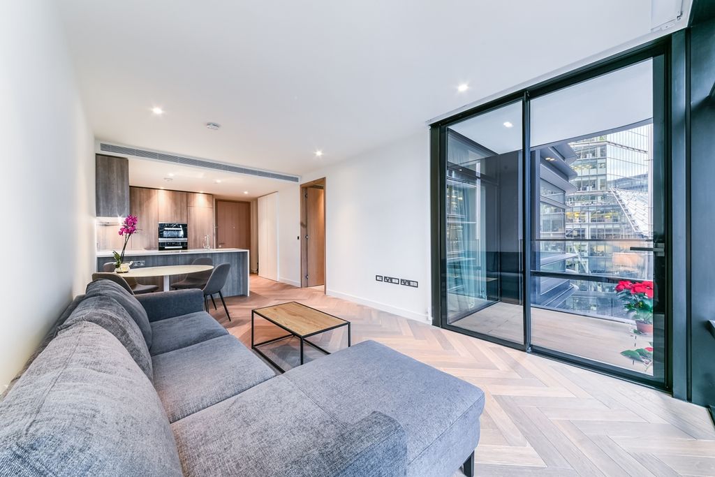 Property photo 1 of 7 Living Area