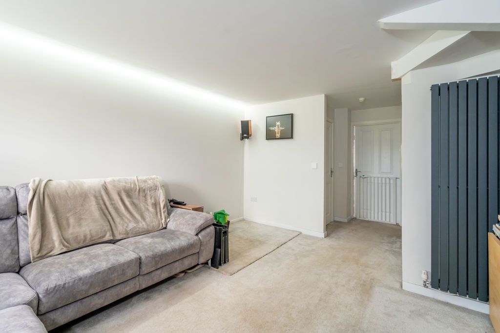 Property photo 3 of 21 Photo 23